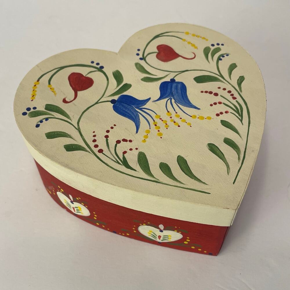 Vintage Hand Painted Heart-shaped Wooden Trinket Gift Box 1997 Signed